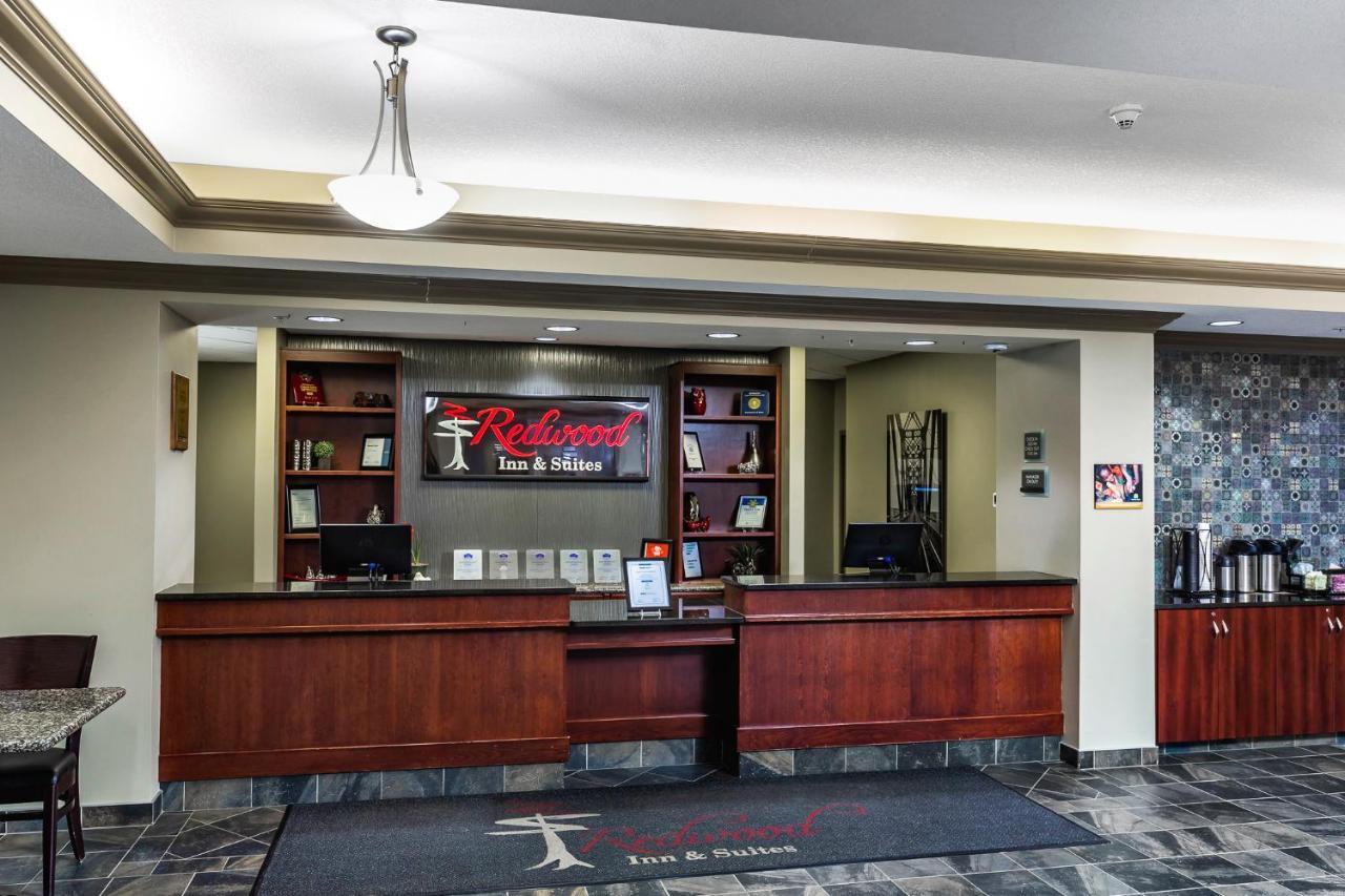 Redwood Inn & Suites Clairmont Exterior foto