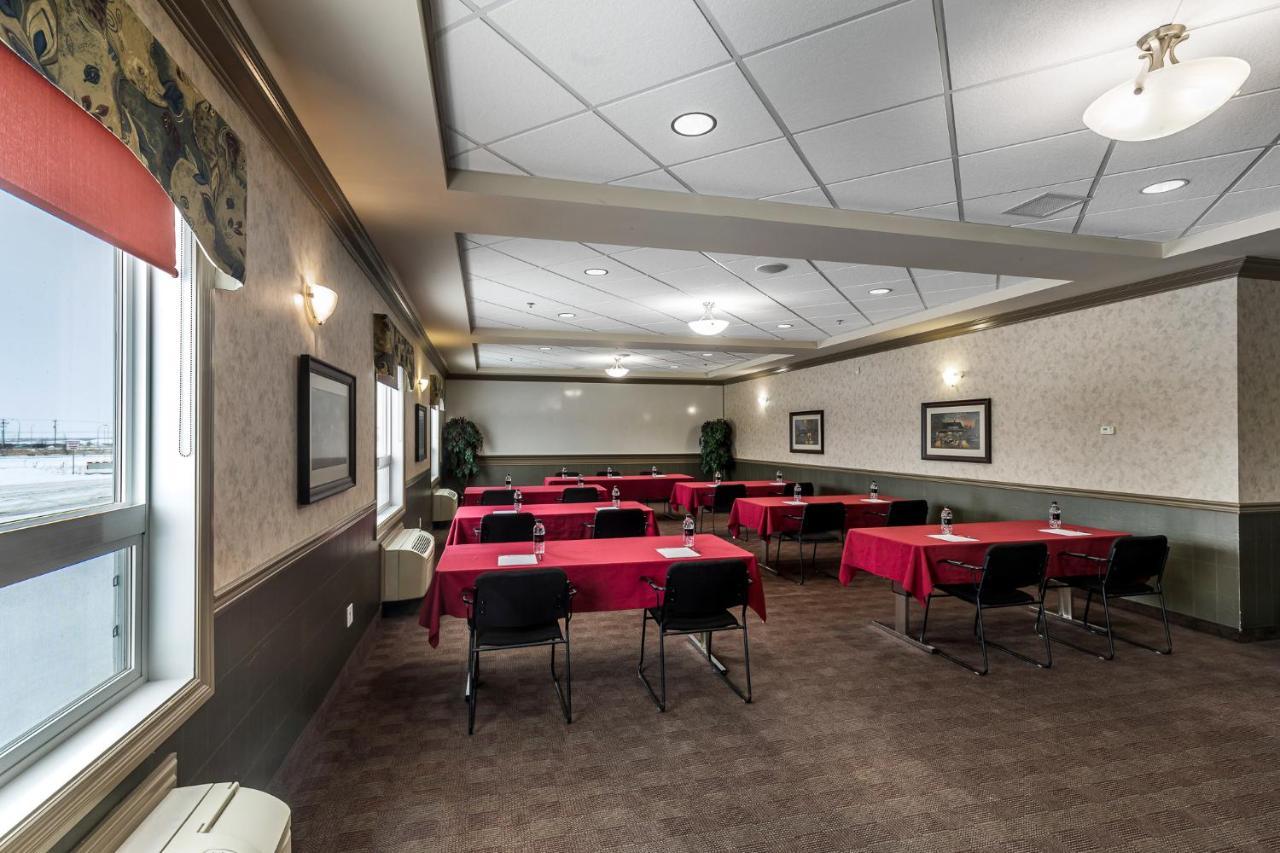 Redwood Inn & Suites Clairmont Exterior foto