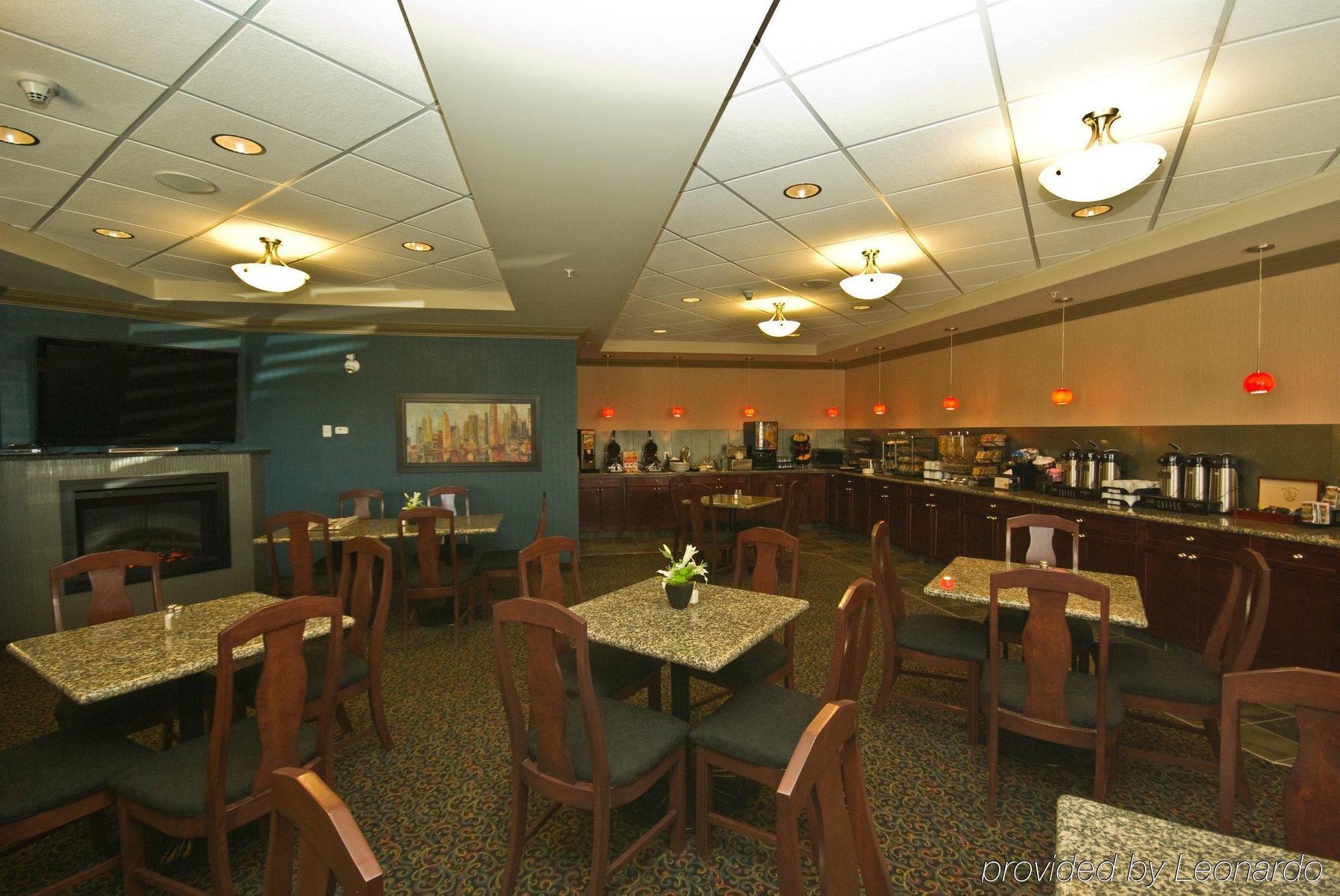 Redwood Inn & Suites Clairmont Restaurante foto