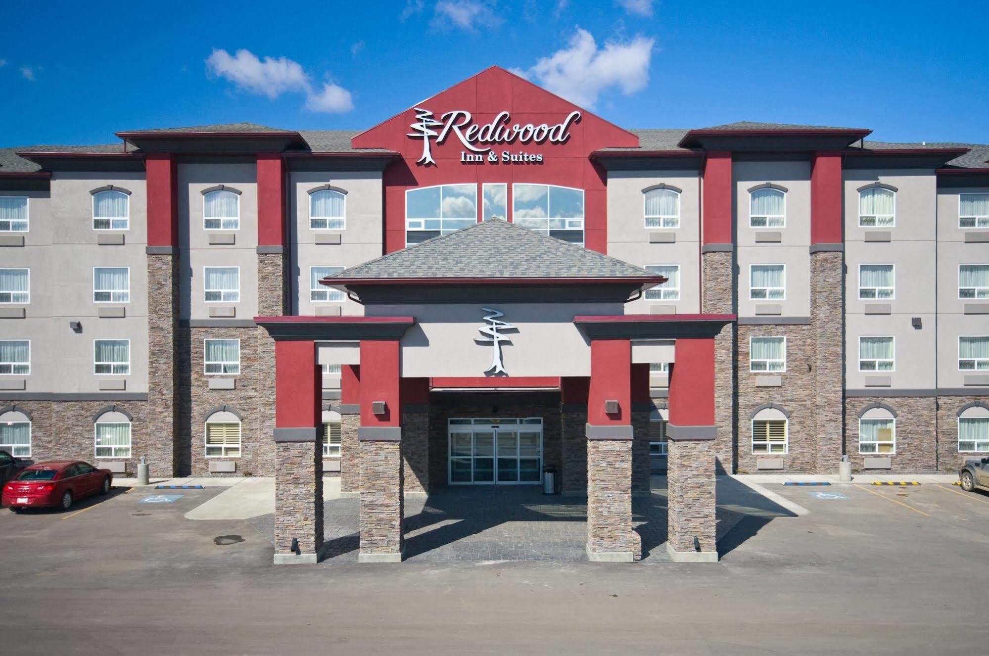 Redwood Inn & Suites Clairmont Exterior foto
